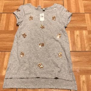 NWT Gap Tee. Gray w/Rose Gold Butterfly Sequins 10